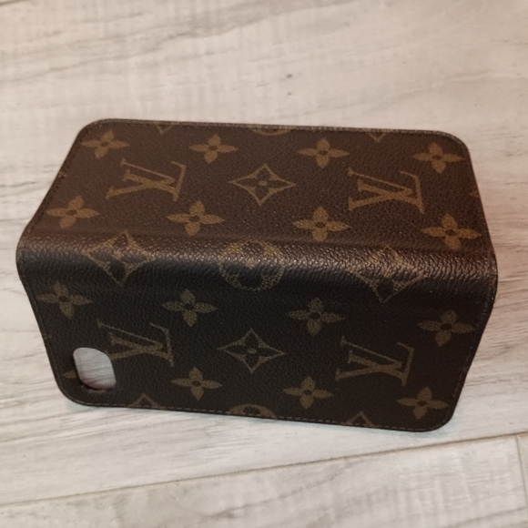 Louis Vuitton Pink cell phone case - Picture 6 of 8